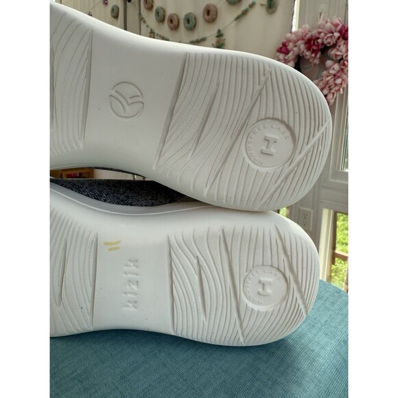 Kizik Gray Madrid Eco Size Women 9.5 Men 8 Sneakers Shoes Hands Free Slip On - Picture 10 of 13
